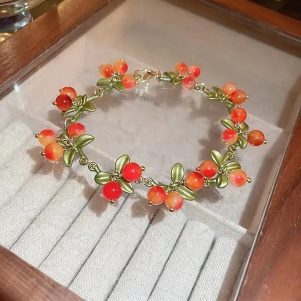 Orange Peach Floral Beaded Bracelet Gold Tone Leaf Charm Cottagecore NWT
